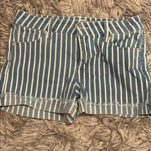 Striped denim shorts!